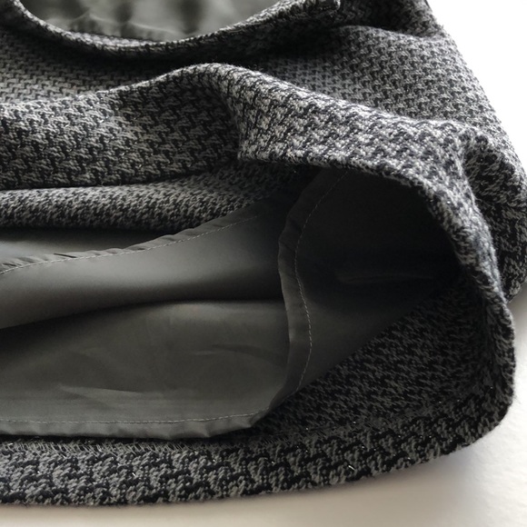 Old Navy Wool Blend Low Waist Skirt Size 4 - Picture 10 of 16